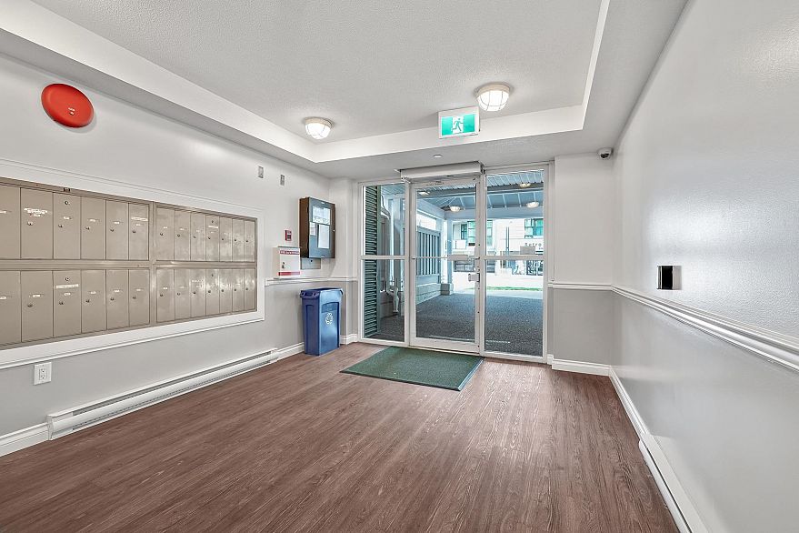 102 8989 Hudson Street