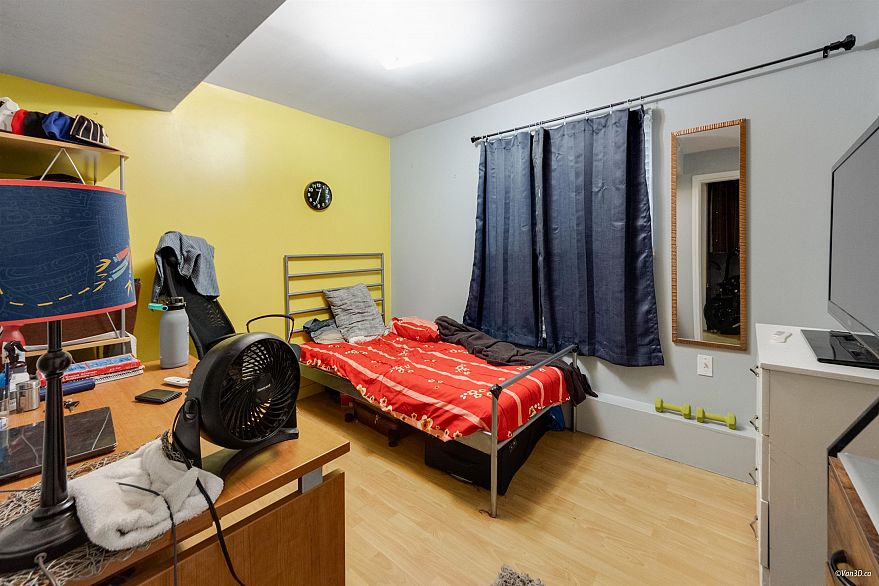 7396 Sherbrooke Street