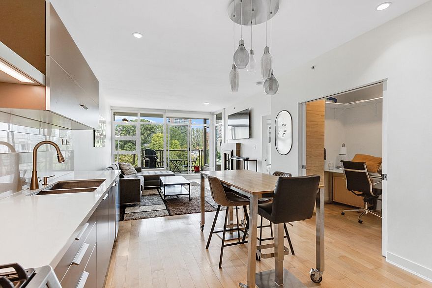 405 1808 W 1st Avenue