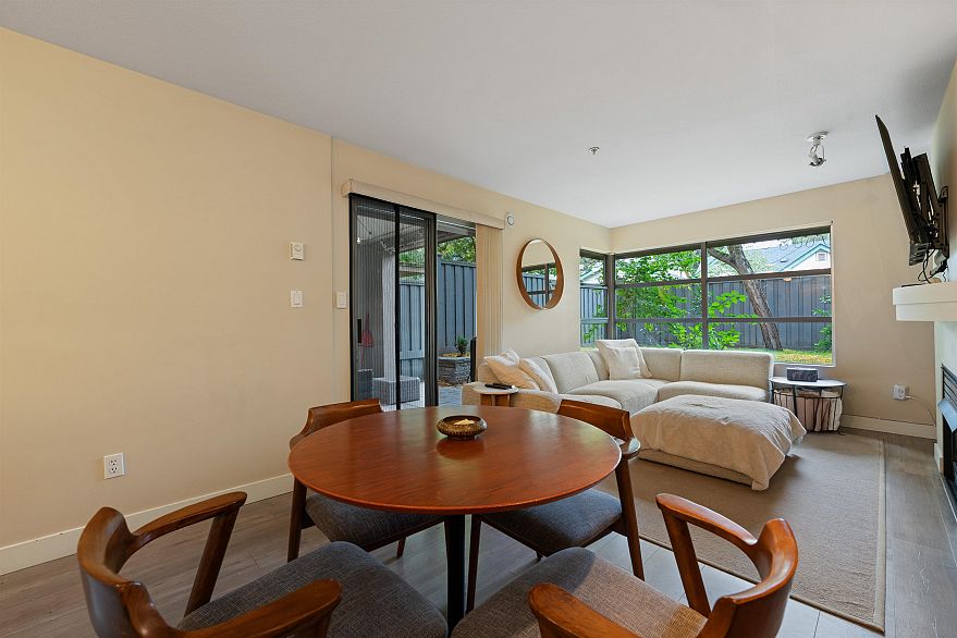 102 3083 W 4th Avenue