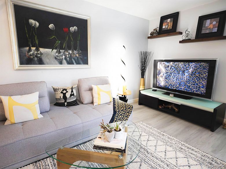 204 1550 Mariner Walk