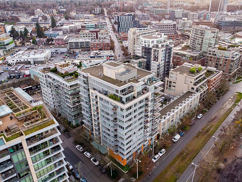 502 1833 Crowe Street