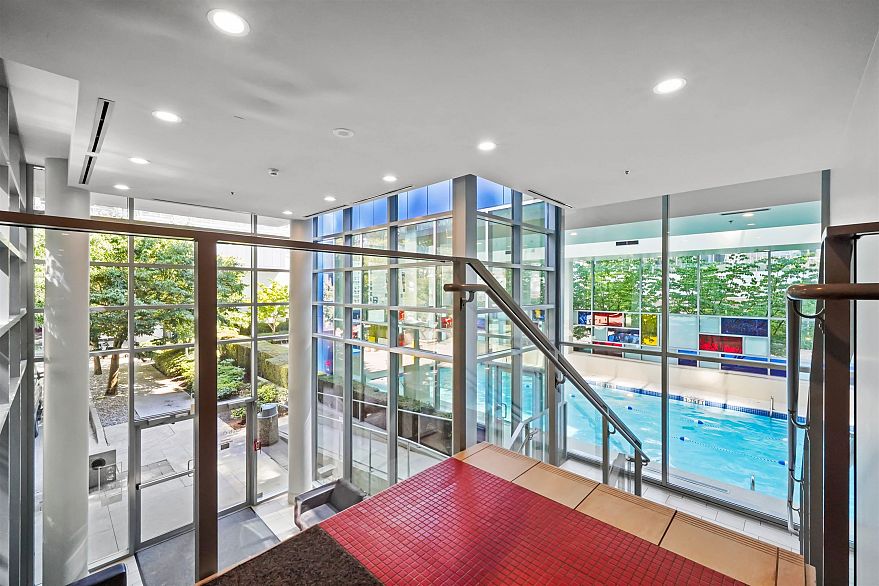 703 131 Regiment Square