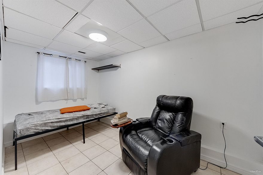 7396 Sherbrooke Street