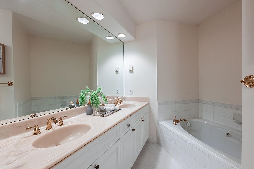 104 5835 Hampton Place