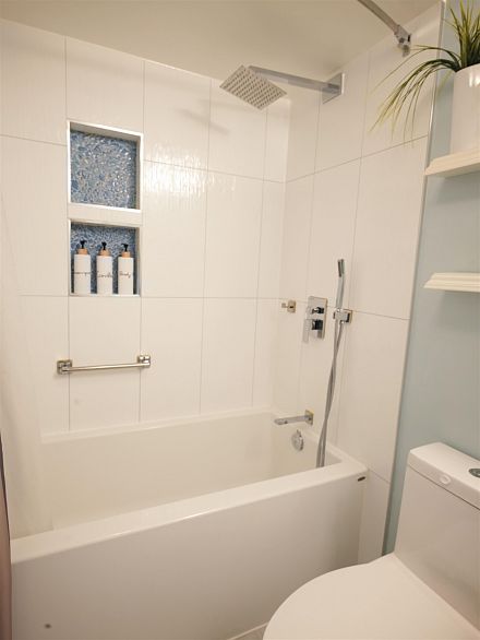 204 1550 Mariner Walk