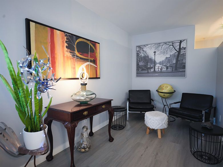 204 1550 Mariner Walk