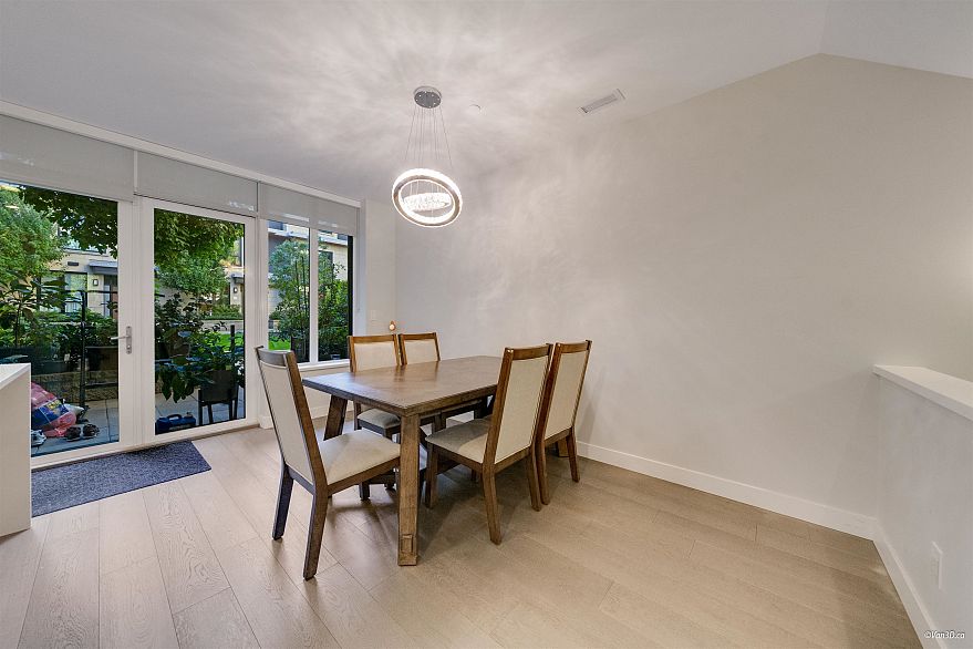 5336 University Boulevard