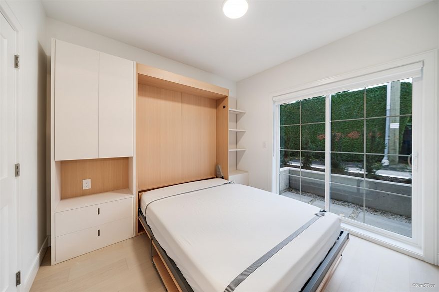 110 918 W 32nd Avenue