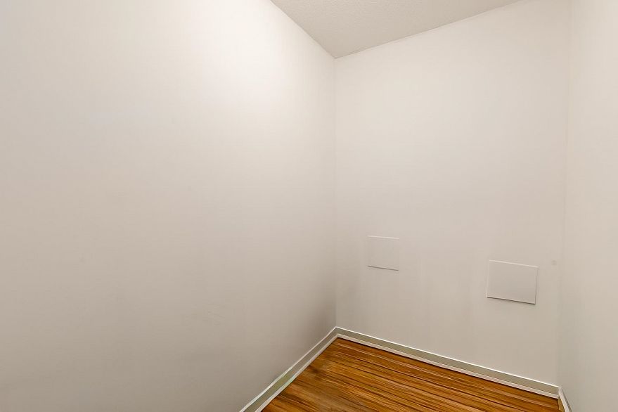 408 2770 Sophia Street