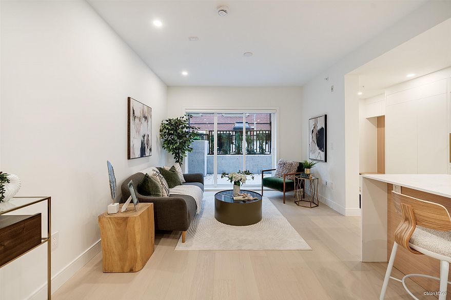 110 918 W 32nd Avenue