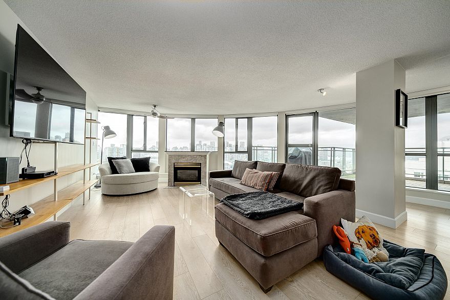 2504 1088 QUEBEC STREET, Vancouver BC V6A 4H2