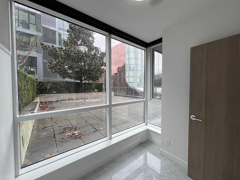 1252 38 SMITHE STREET, Vancouver BC V6B 0P4