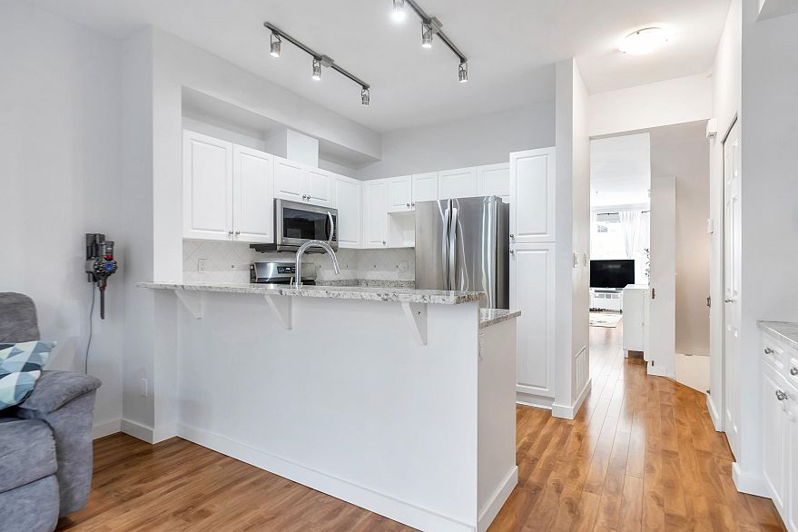 8533 Aquitania Place