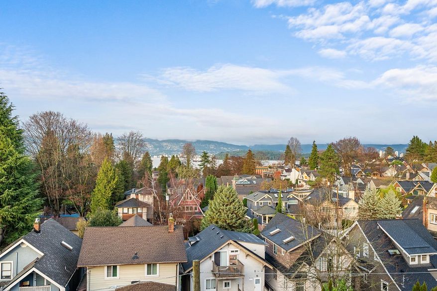 40X 1981 MACDONALD STREET, Vancouver BC V6K 1M7