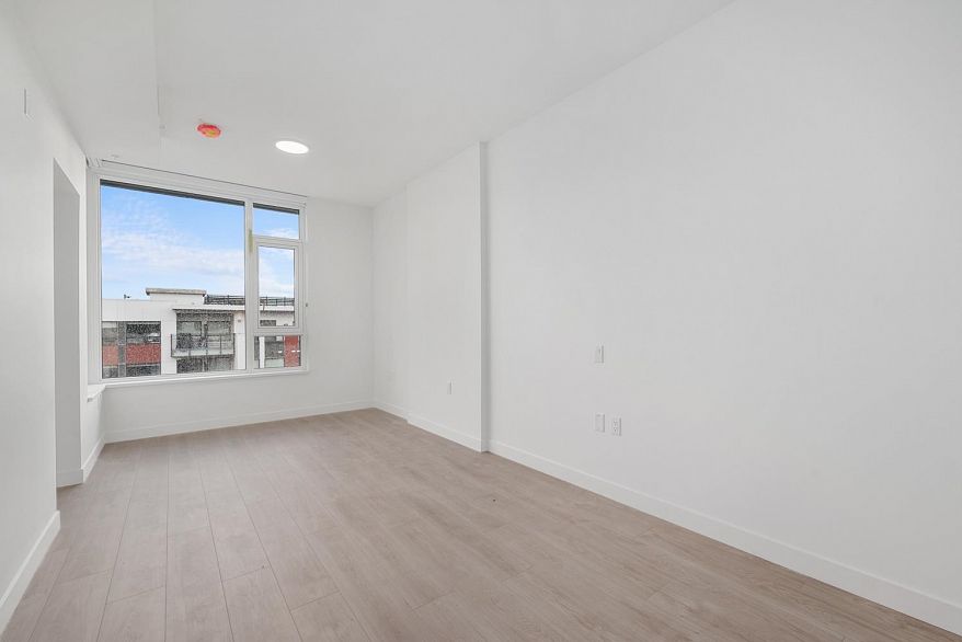 40X 1981 MACDONALD STREET, Vancouver BC V6K 1M7