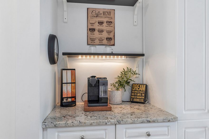 8533 Aquitania Place