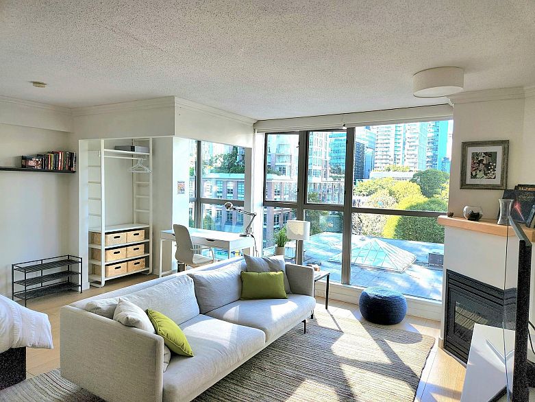 928 RICHARDS STREET, Vancouver BC V6B 3C1