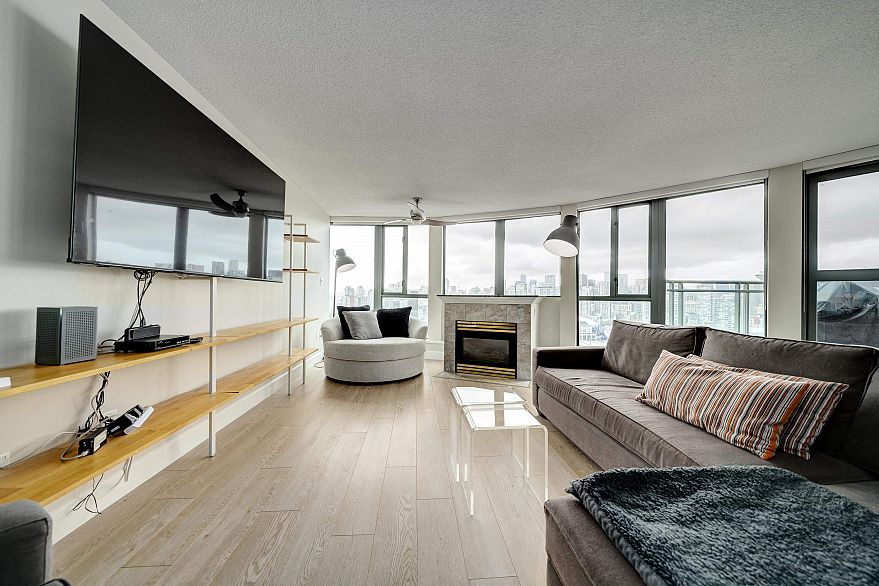 2504 1088 QUEBEC STREET, Vancouver BC V6A 4H2