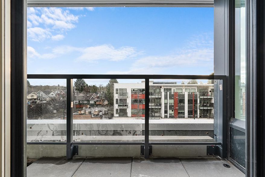 40X 1981 MACDONALD STREET, Vancouver BC V6K 1M7