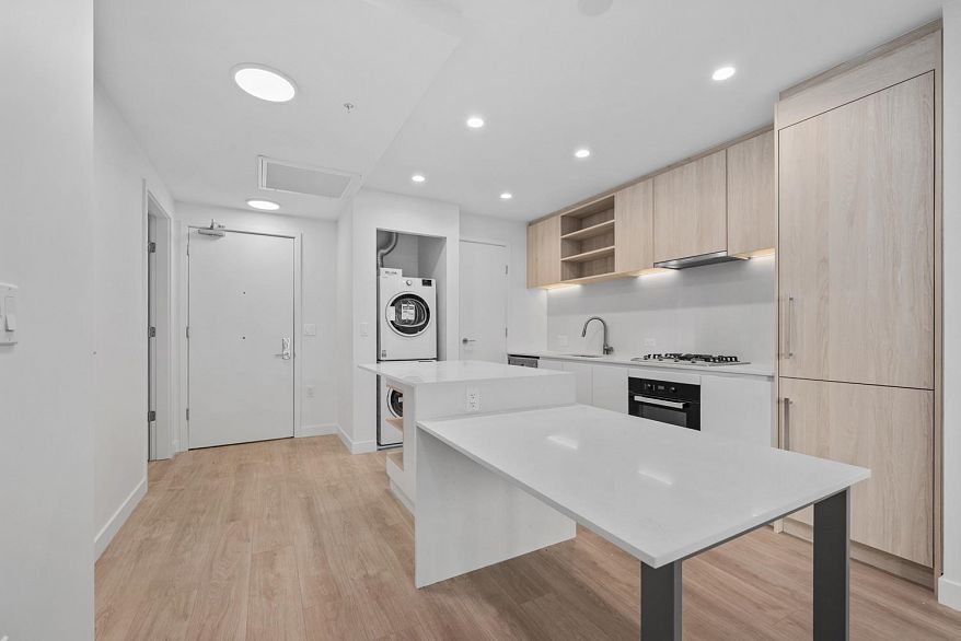 40X 1981 MACDONALD STREET, Vancouver BC V6K 1M7