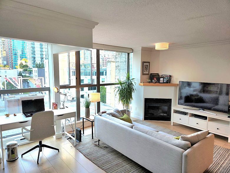 928 RICHARDS STREET, Vancouver BC V6B 3C1