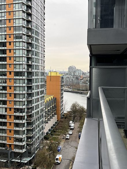 1252 38 SMITHE STREET, Vancouver BC V6B 0P4