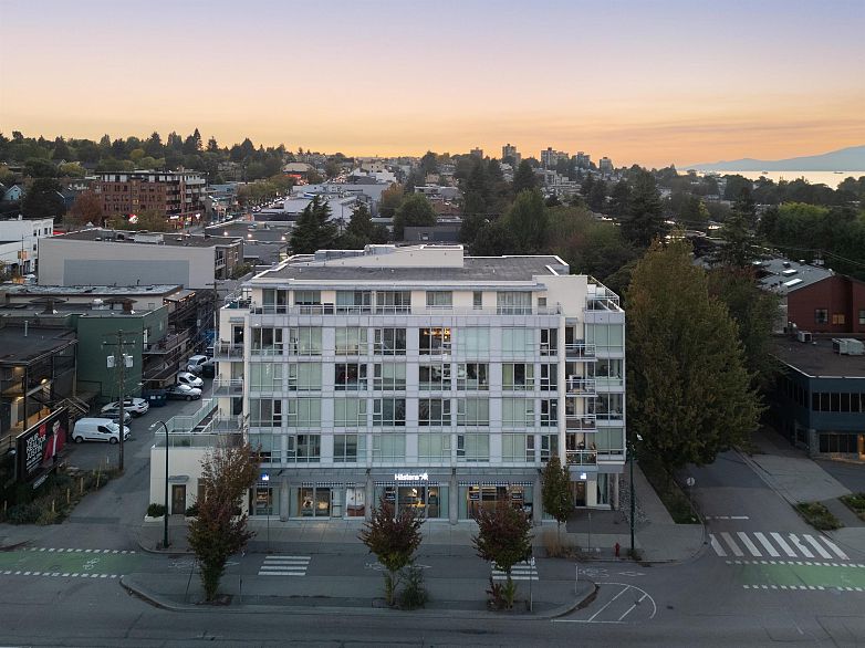 701 1808 W 3rd Avenue