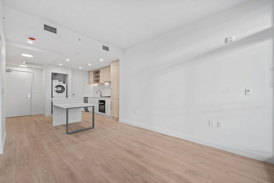 40X 1981 MACDONALD STREET, Vancouver BC V6K 1M7