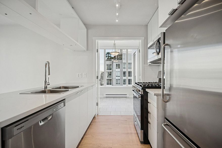 2103 1001 Richards Street