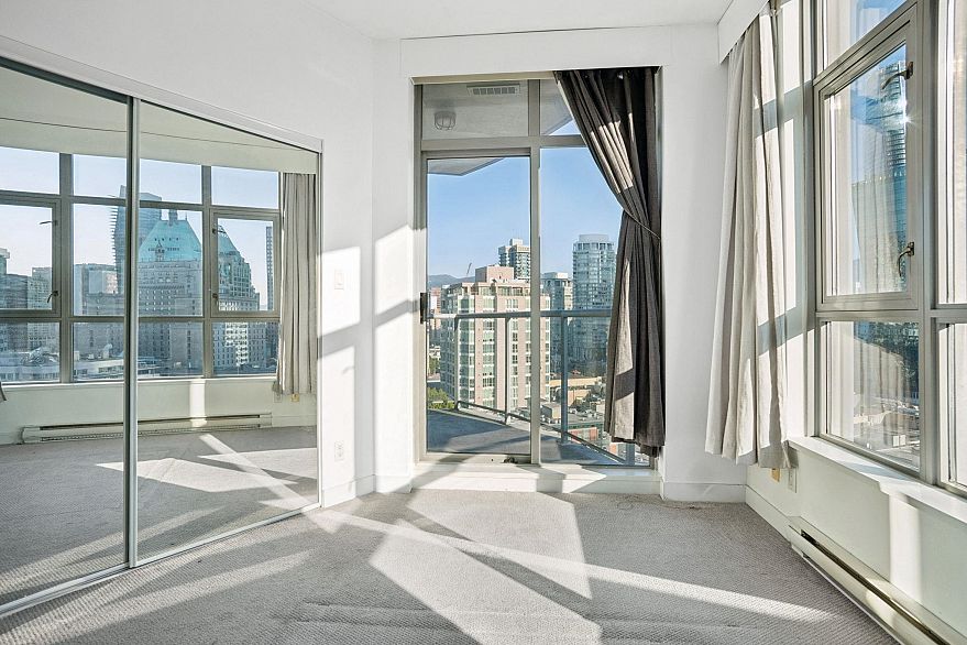 1203 1050 SMITHE STREET, Vancouver BC V6E 4T4