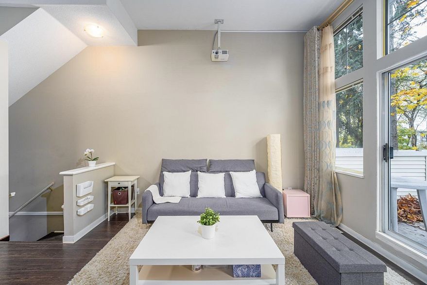 1 3586 Rainier Place