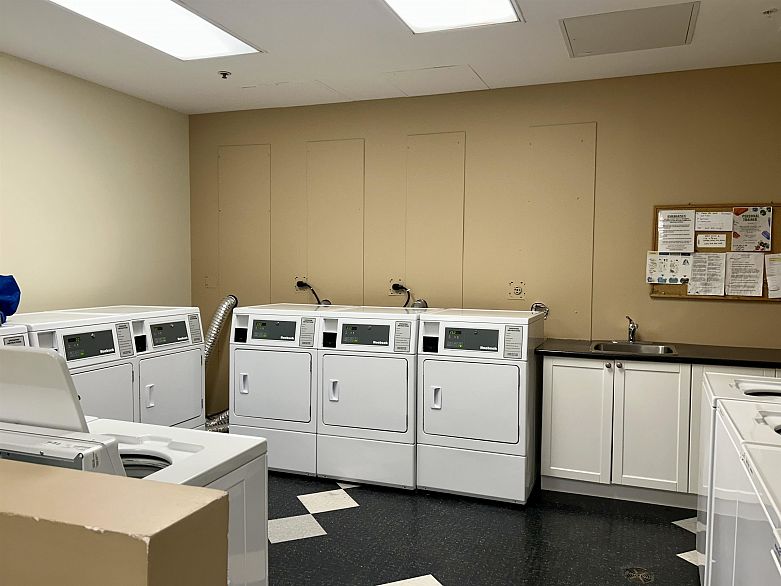 506 1060 ALBERNI STREET, Vancouver BC V6E 4K2