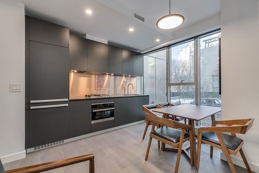 203 1480 HOWE STREET, Vancouver BC V6Z 1C4