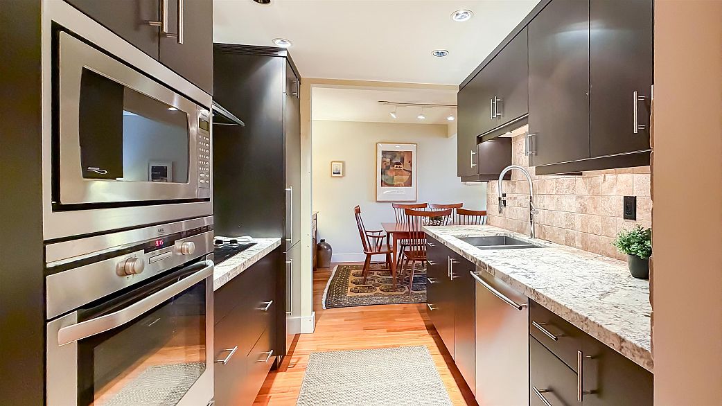 109 1490 Pennyfarthing Drive