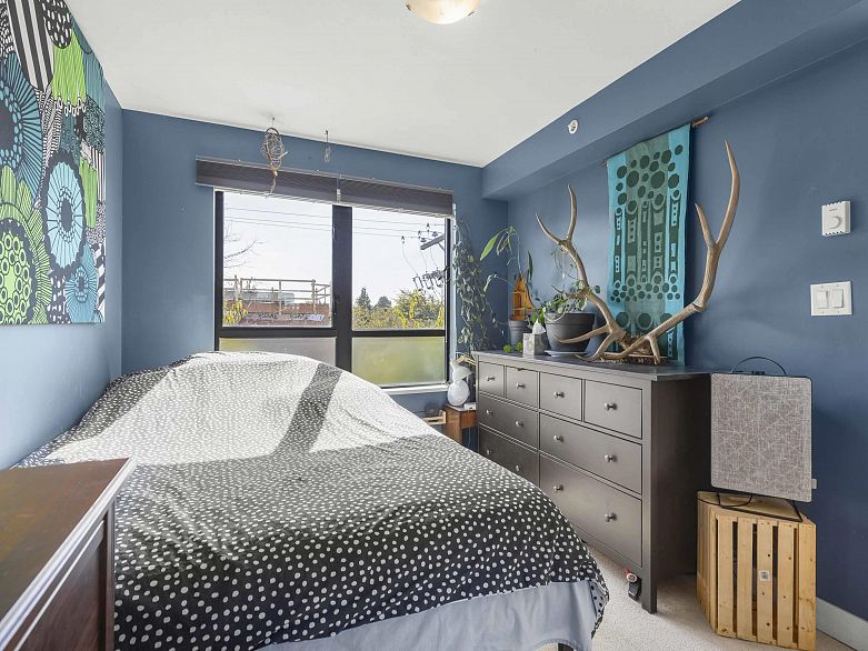 PH20 2150 E Hastings Street