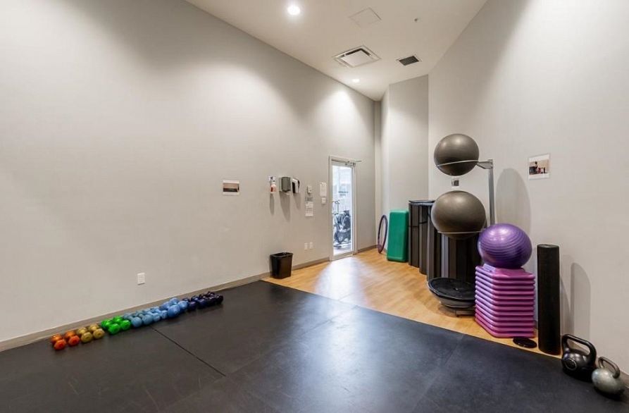 410 445 W 2nd Avenue