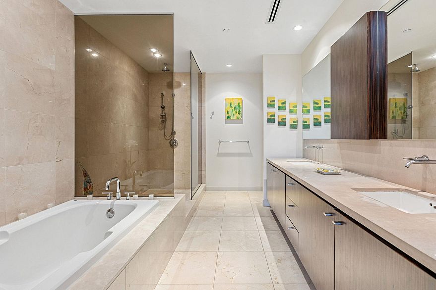 TH102 1139 W Cordova Street