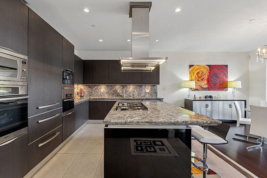 TH102 1139 W Cordova Street