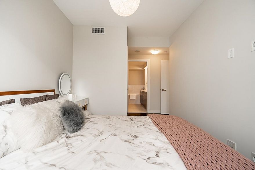 1517 1618 Quebec Street