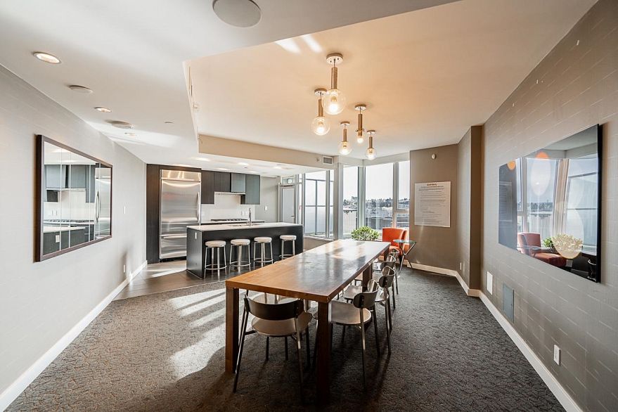 1517 1618 Quebec Street