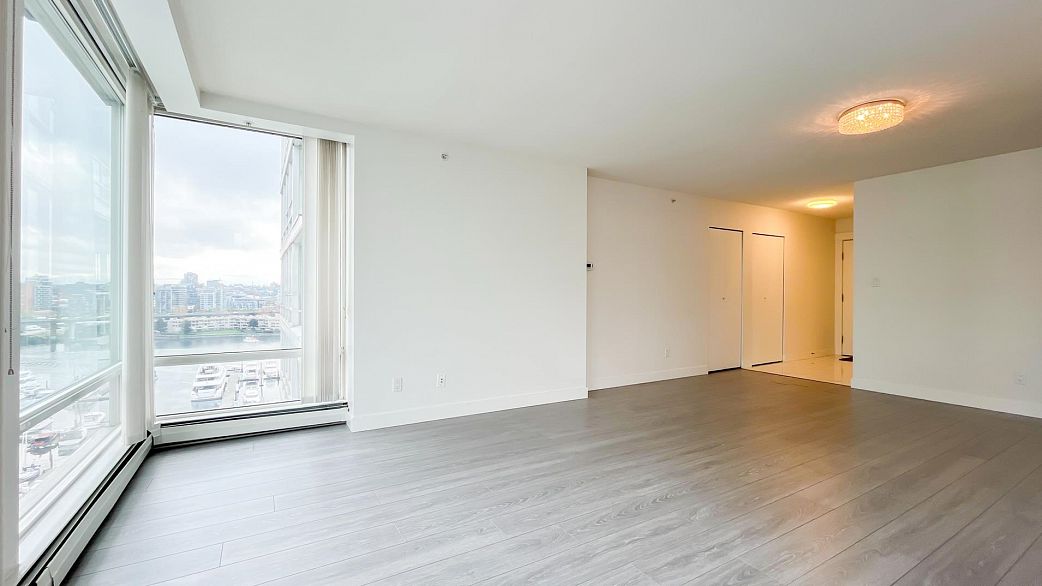 1602 1201 Marinaside Crescent