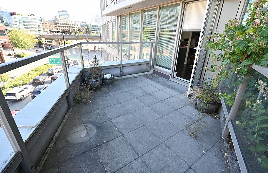 410 445 W 2nd Avenue