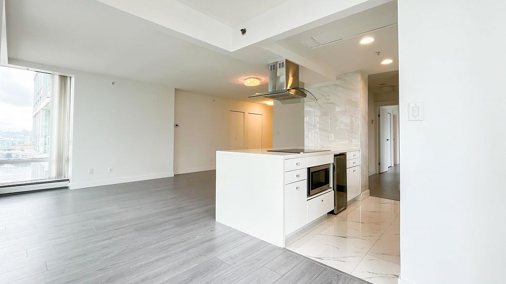 1602 1201 Marinaside Crescent