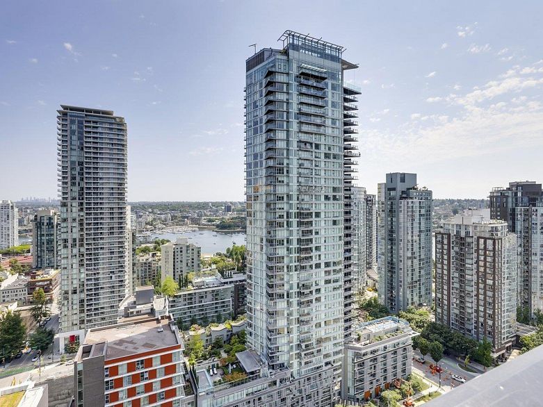 912 1325 Rolston Street