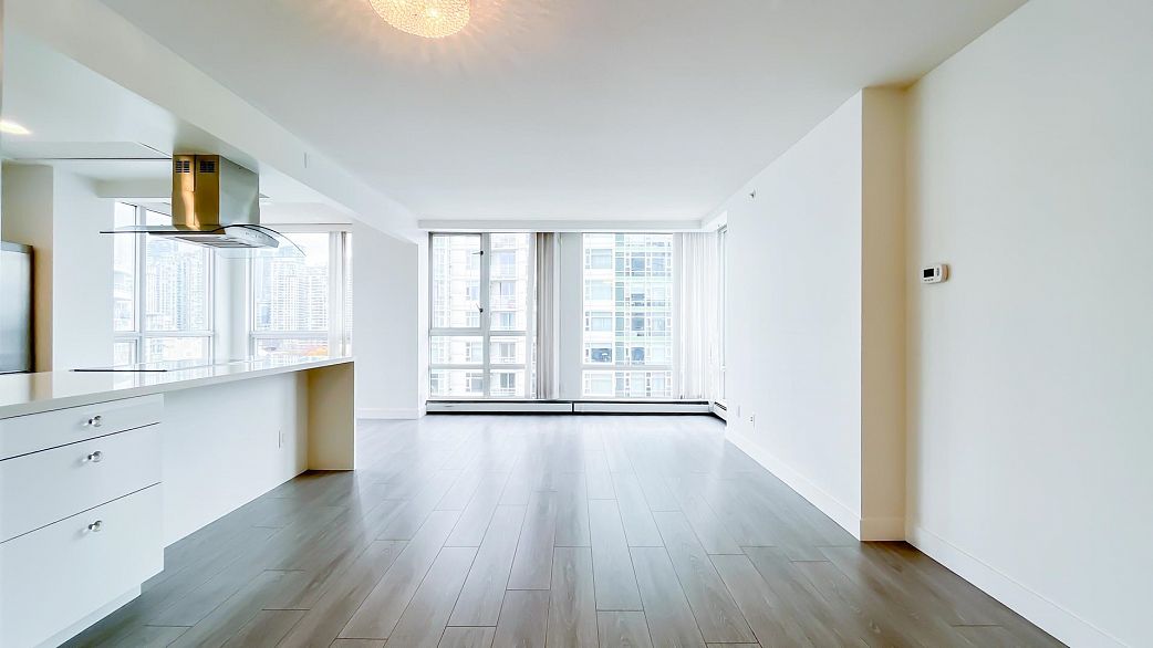 1602 1201 Marinaside Crescent