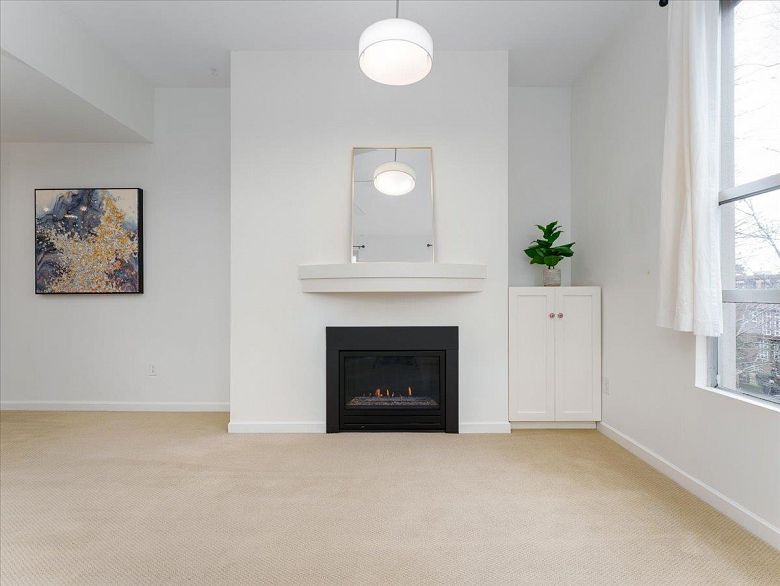 408 3083 W 4th Avenue