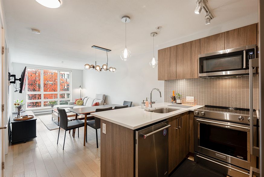 406 2477 Carolina Street