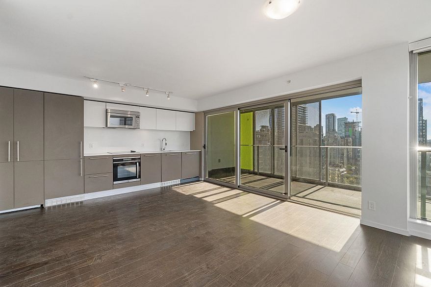 2007 999 Seymour Street