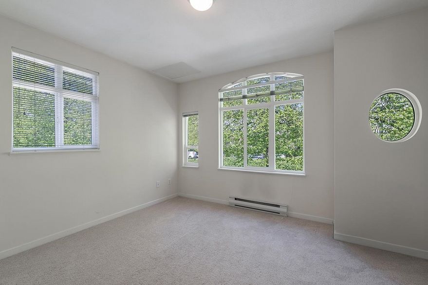 2880 E Kent Avenue South